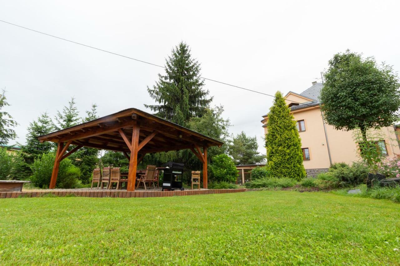 Apartmany Pemi Potštejn 外观 照片